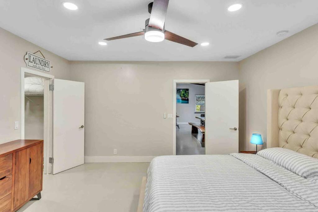 Villa Rare Hidden Getaway Heated Pool 1.5 Acres! Sleeps 16 Fort Lauderdale Exterior foto